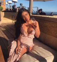 Baş Döndürücü Cazibesiyle: Mut Escort Bayan