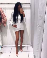 Erdemli'nin Baş Döndüren Escort Bayanı: Zarif ve Tutkulu